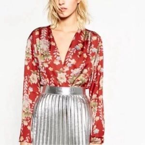 ZARA Floral Print Bodysuit Red size M